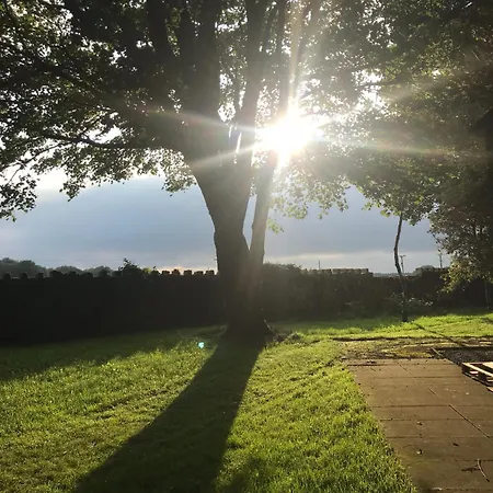 אתר קמפינג The Dalesbridge Campsite And Cabins *